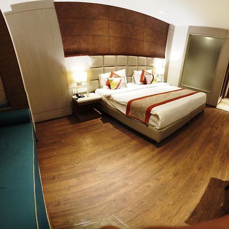 Lemonwood Suites By F9 Hotels - Trivoli Garden Chhatarpur New Delhi Bagian luar foto
