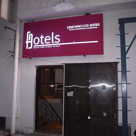 Lemonwood Suites By F9 Hotels - Trivoli Garden Chhatarpur New Delhi Bagian luar foto