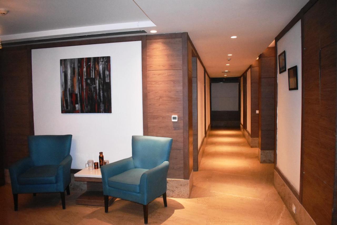 Lemonwood Suites By F9 Hotels - Trivoli Garden Chhatarpur New Delhi Bagian luar foto