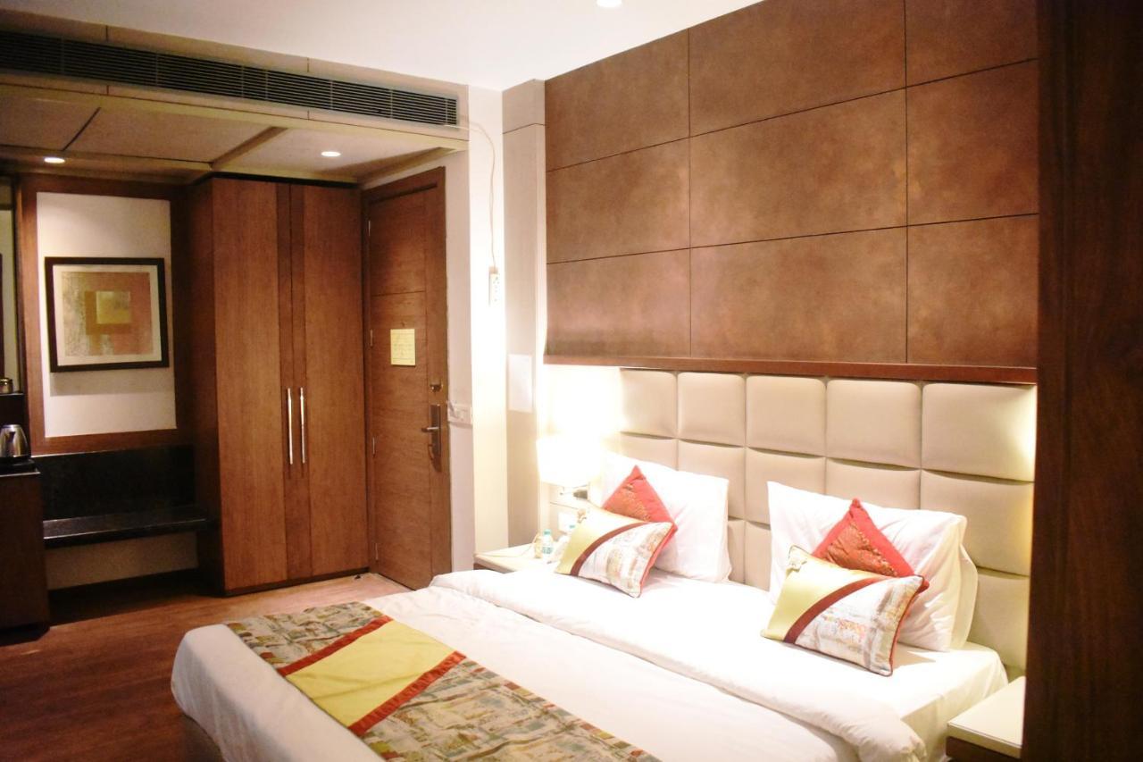 Lemonwood Suites By F9 Hotels - Trivoli Garden Chhatarpur New Delhi Bagian luar foto