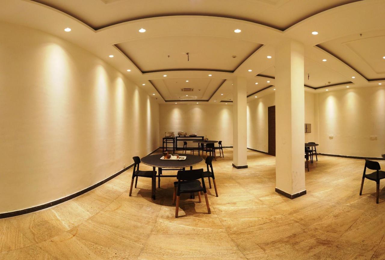 Lemonwood Suites By F9 Hotels - Trivoli Garden Chhatarpur New Delhi Bagian luar foto