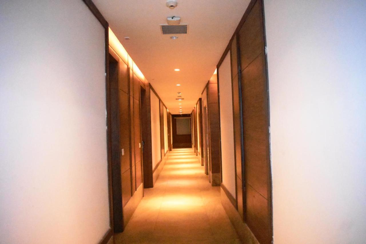 Lemonwood Suites By F9 Hotels - Trivoli Garden Chhatarpur New Delhi Bagian luar foto