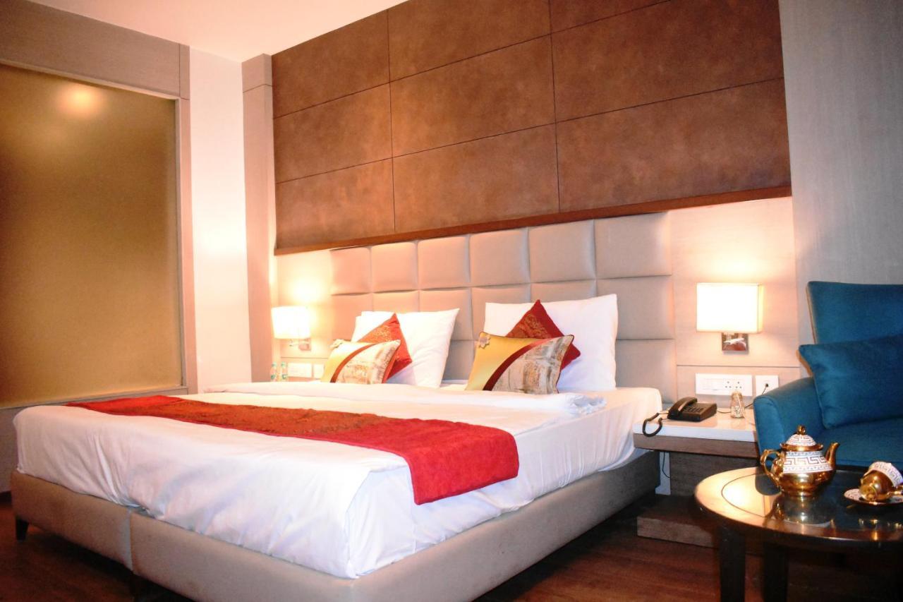 Lemonwood Suites By F9 Hotels - Trivoli Garden Chhatarpur New Delhi Bagian luar foto