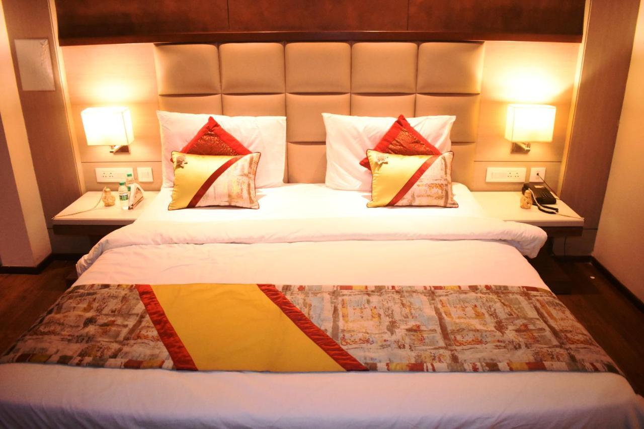 Lemonwood Suites By F9 Hotels - Trivoli Garden Chhatarpur New Delhi Bagian luar foto