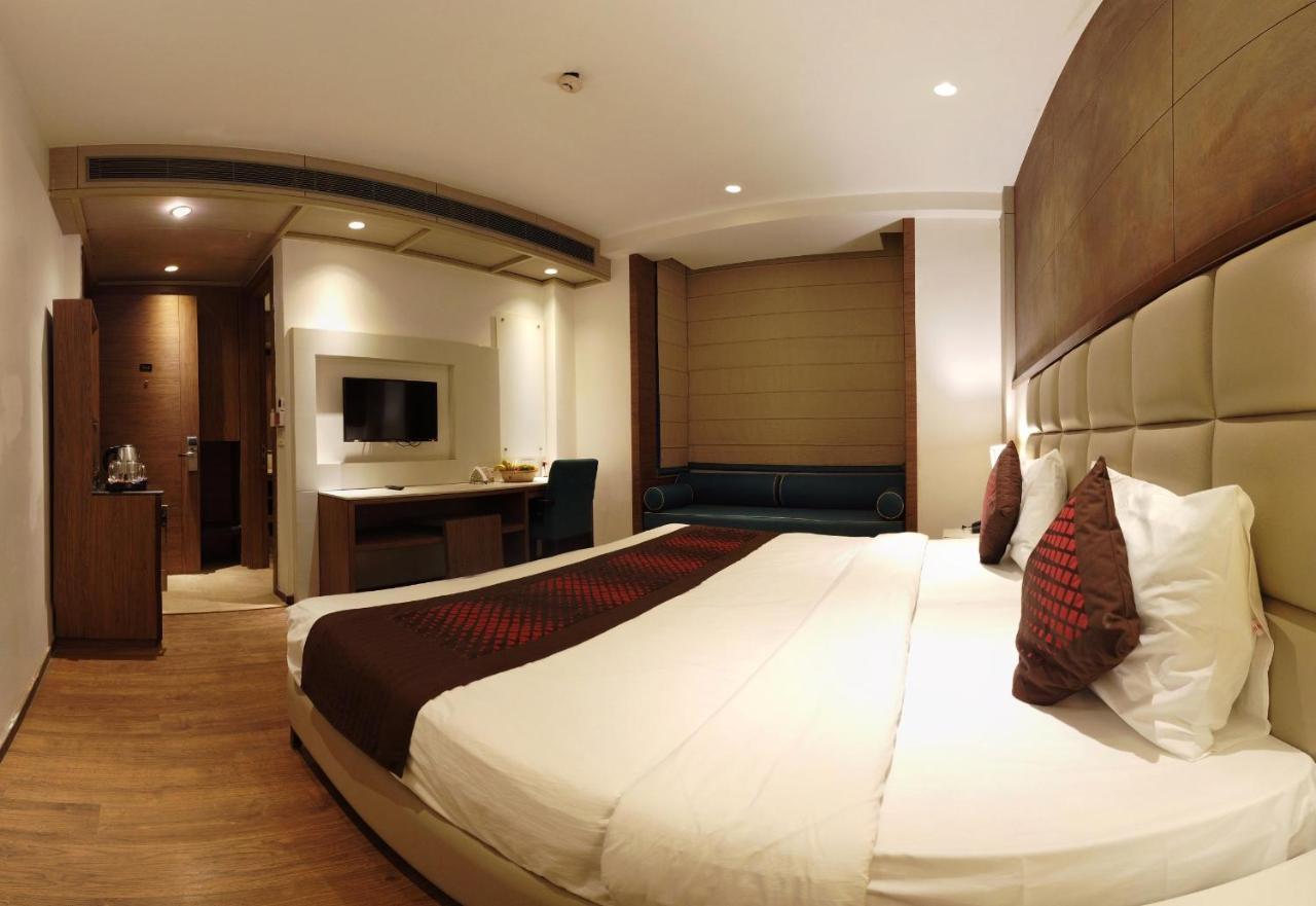Lemonwood Suites By F9 Hotels - Trivoli Garden Chhatarpur New Delhi Bagian luar foto