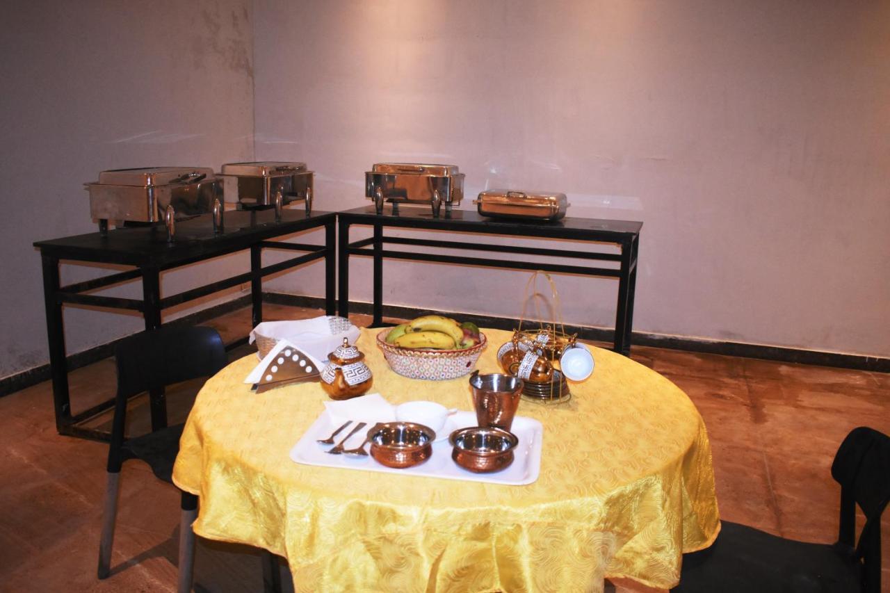 Lemonwood Suites By F9 Hotels - Trivoli Garden Chhatarpur New Delhi Bagian luar foto