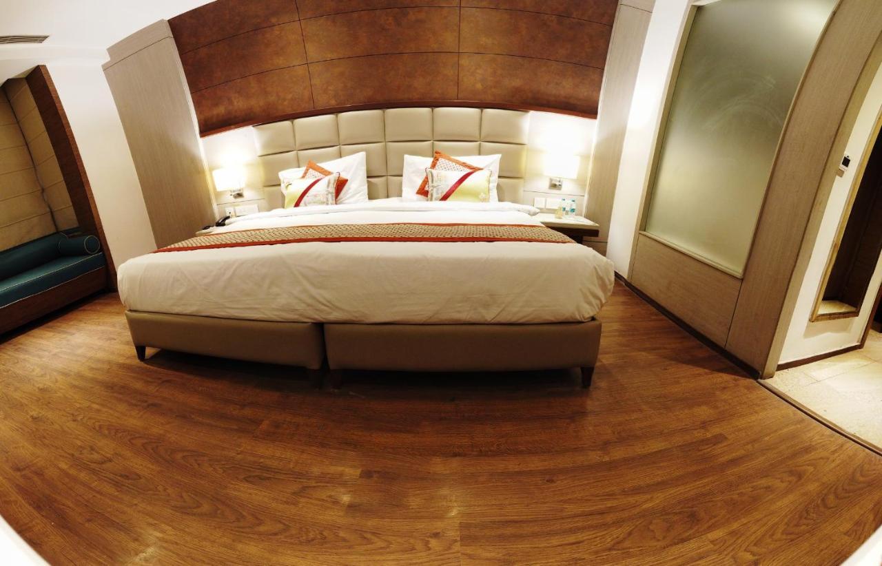 Lemonwood Suites By F9 Hotels - Trivoli Garden Chhatarpur New Delhi Bagian luar foto