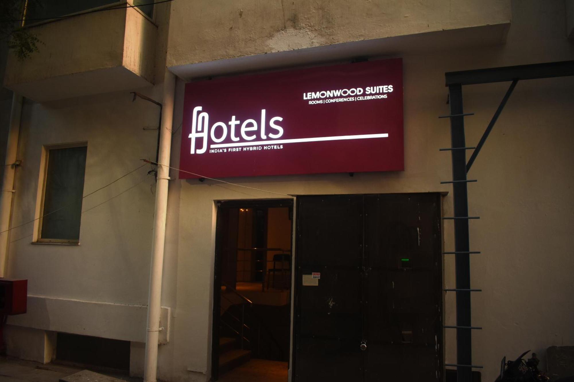 Lemonwood Suites By F9 Hotels - Trivoli Garden Chhatarpur New Delhi Bagian luar foto